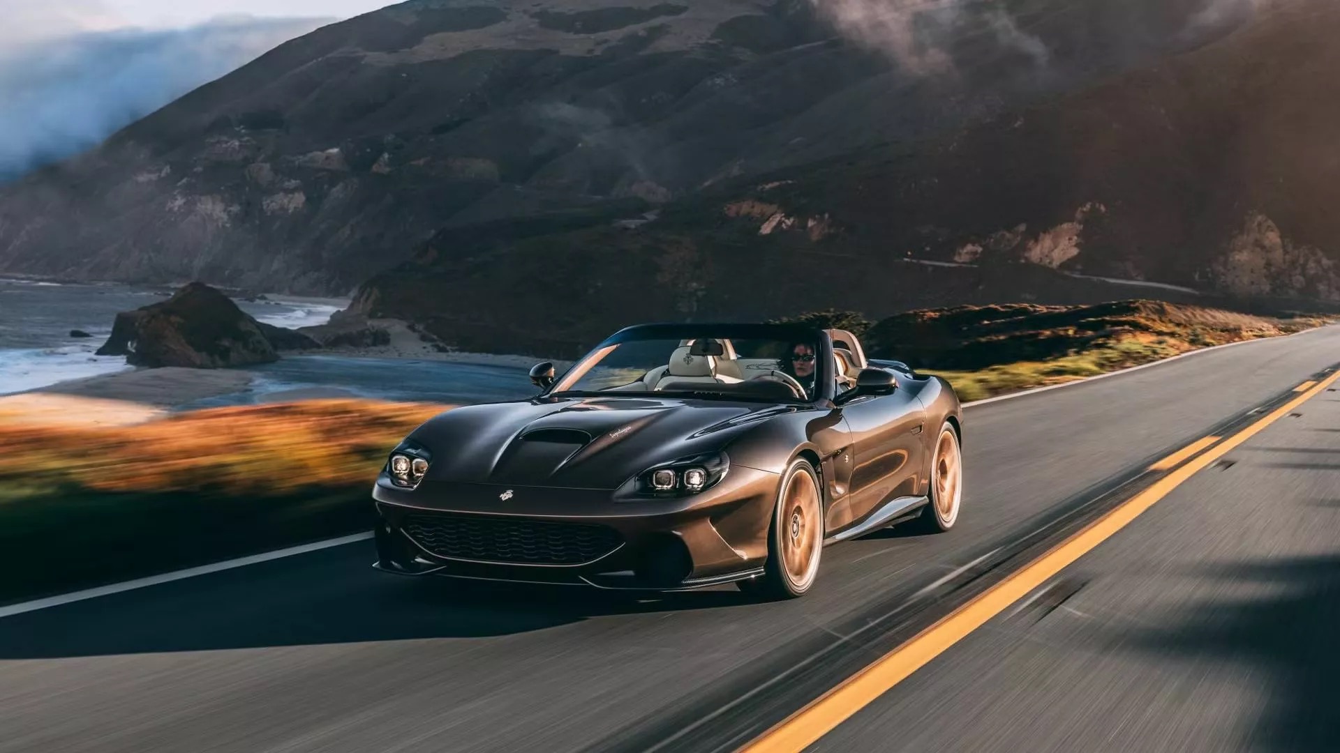 Ferrari 550を現代に蘇らせる——Touring Superleggera「Veloce12 Barchetta」詳報